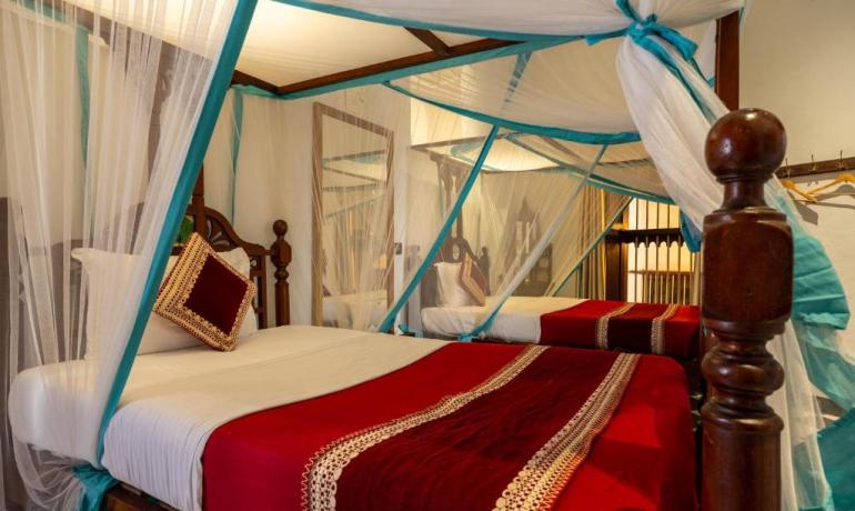 Twin Room with Pool View