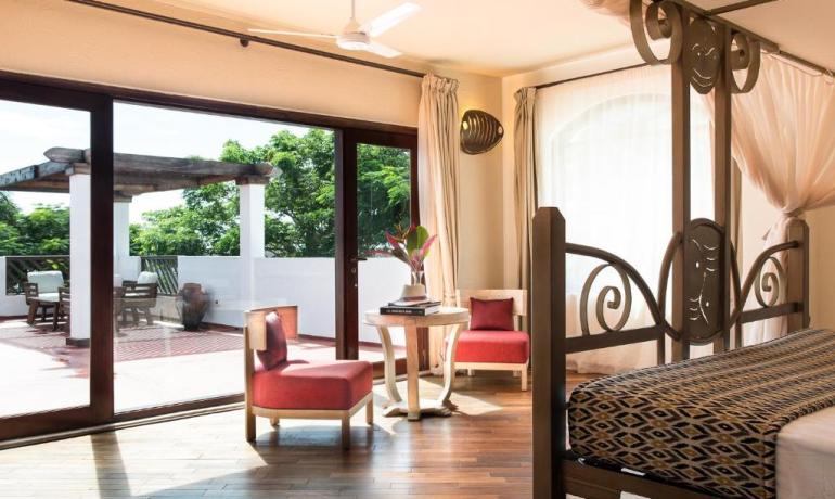 4 BEDROOM VILLA