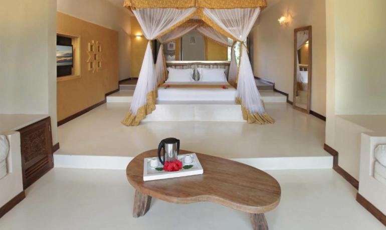 SUITE WITH PAVILLION
