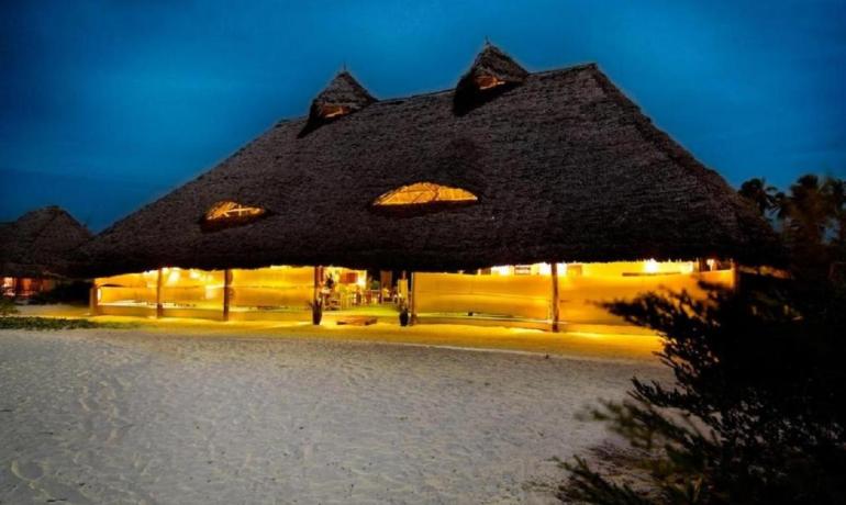 Hakuna Majiwe Beach Lodge & Spa