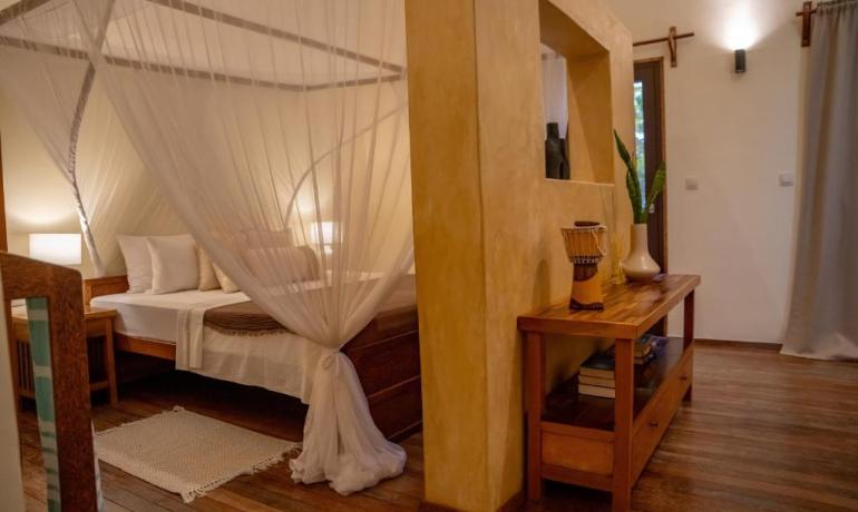 Deluxe One-Bedroom Apartment with Sea View