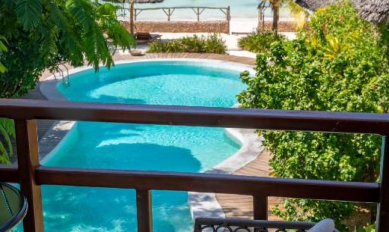 Deluxe One-Bedroom Apartment with Sea View
