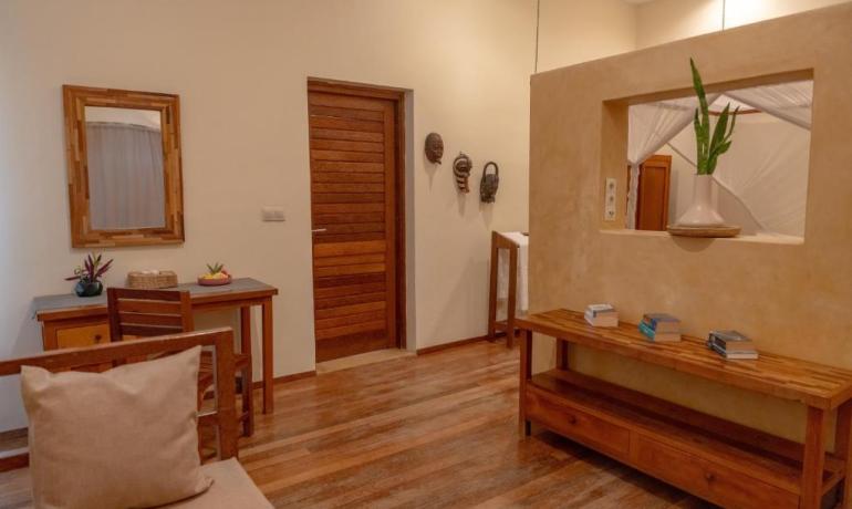 Deluxe One-Bedroom Apartment with Sea View