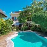 Deluxe One-Bedroom Apartment with Sea View
