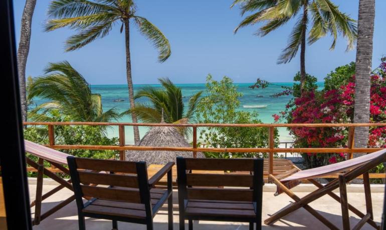 Three-Bedroom Deluxe Villa with Sea View