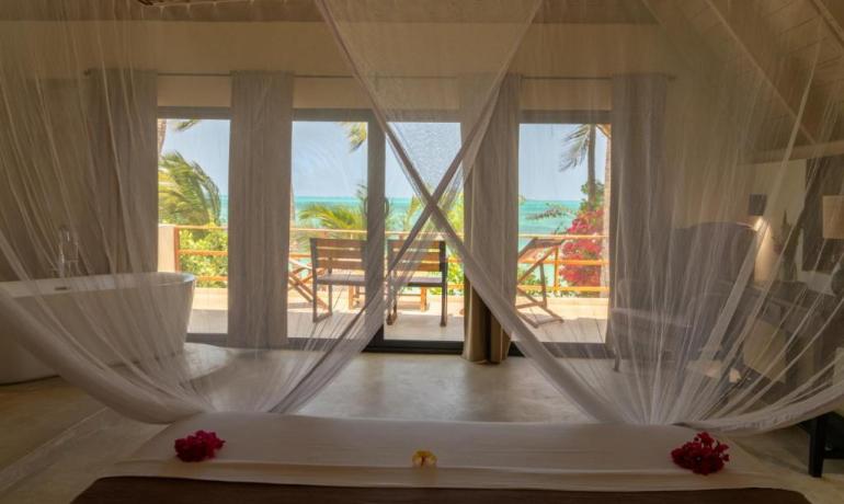 Three-Bedroom Deluxe Villa with Sea View