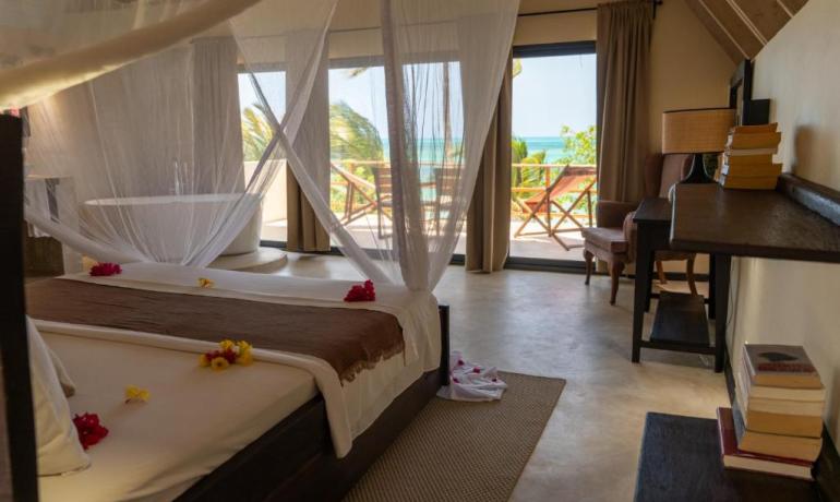 Three-Bedroom Deluxe Villa with Sea View