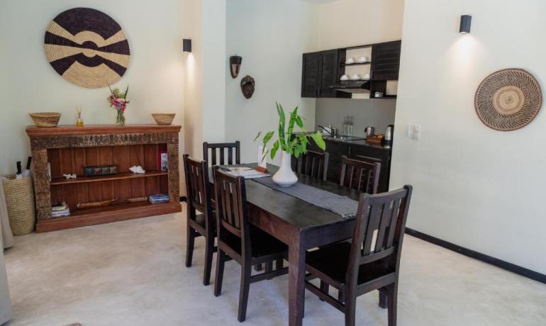 Three-Bedroom Deluxe Villa with Sea View