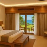Deluxe Family, King and Twin Bed, Front Ocean View
