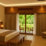 Deluxe, King or Twin Bed, Garden View