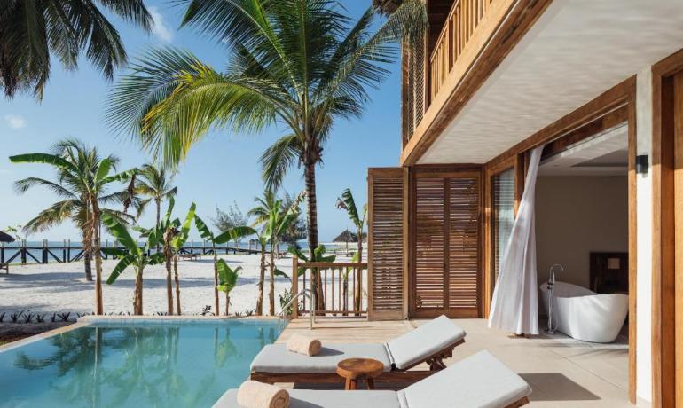 Double Executive Suite Swim Up Ocean Front