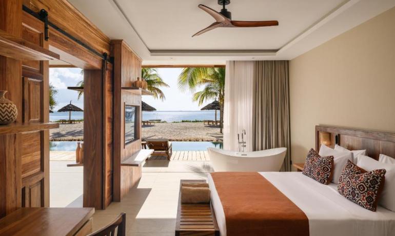 Double Royal Suite Ocean Front