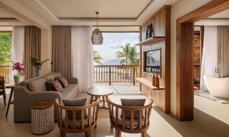Double Royal Suite Ocean Front