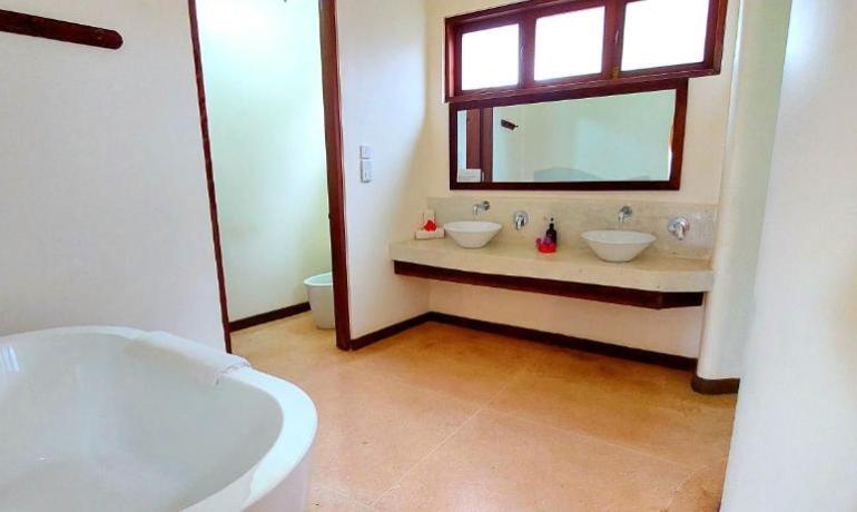 Family Room (Two Inter-connecting Rooms - 4 person)