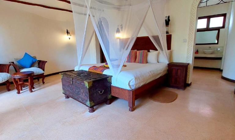 Family Room (Two Inter-connecting Rooms - 4 person)