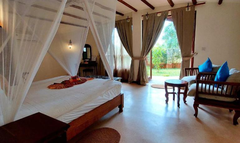 Family Room (Two Inter-connecting Rooms - 4 person)
