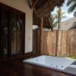 Honeymoon Jacuzzi Suite
