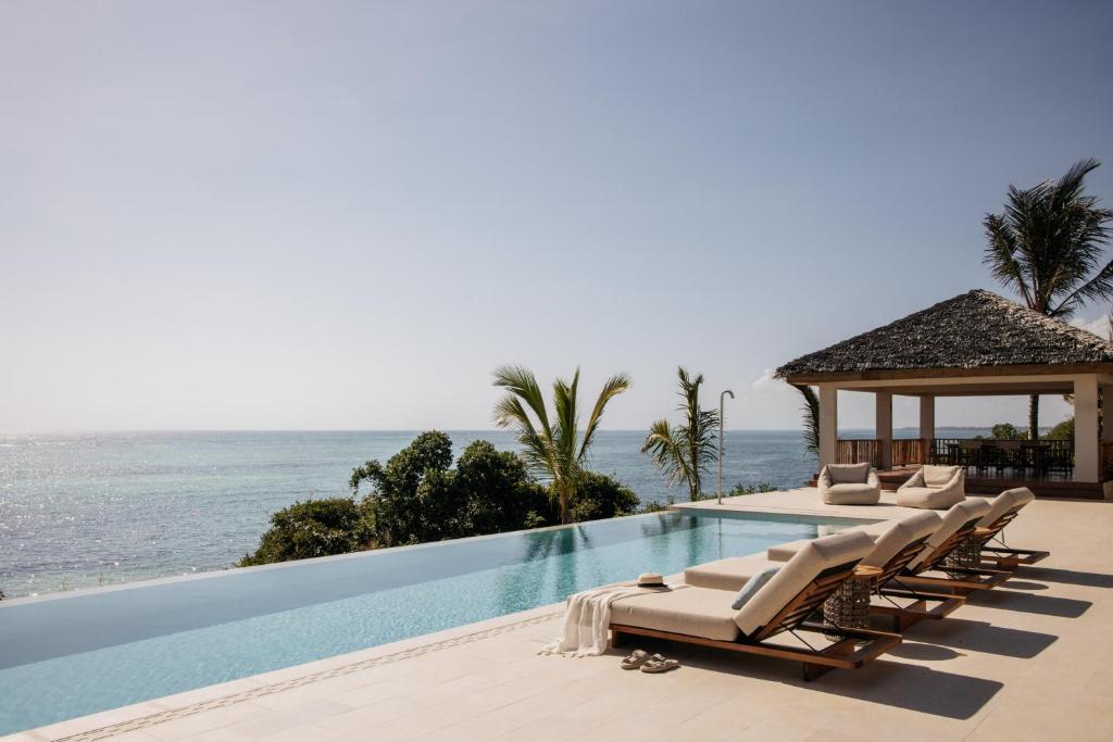 Grand 3 Bedroom Ocean Villa