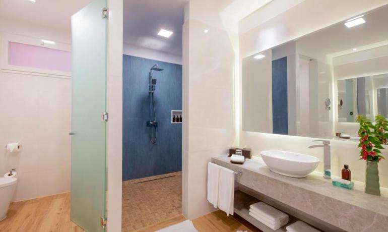Superior Suite King Ocean View