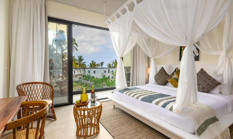 Suite with Infinity pool
