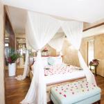 Seafront Luxury Villa with Private Pool