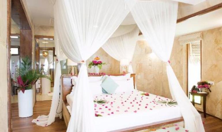 Seafront Luxury Villa with Private Pool