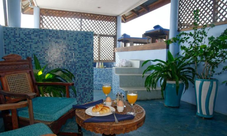 Honeymoon Suite