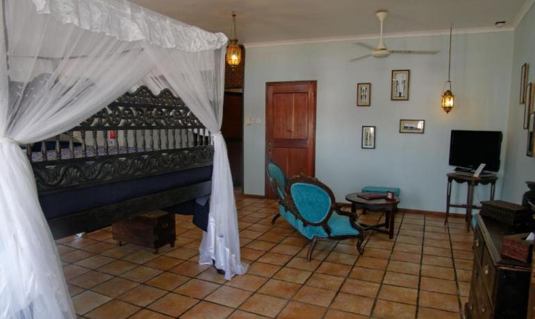 Honeymoon Suite